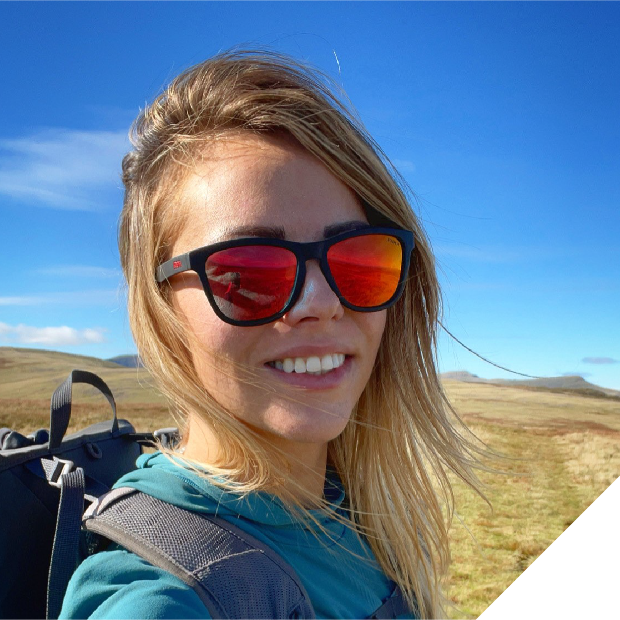 Is Gph Portrait Cornerclip Rosegare Simmons